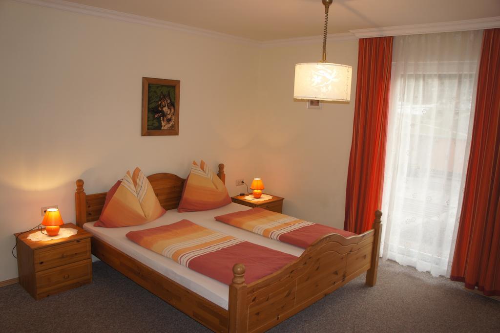Appartementhaus Alpina Flattach Habitación foto