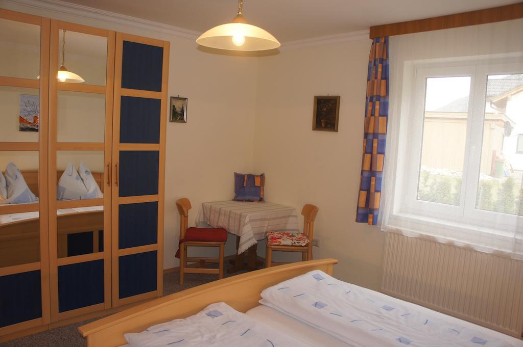 Appartementhaus Alpina Flattach Habitación foto