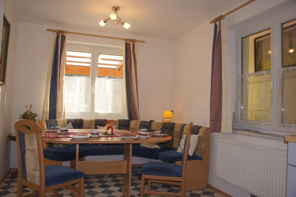 Appartementhaus Alpina Flattach Habitación foto